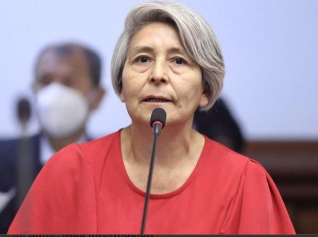 Ella es Maria Agüero y stá buscando Su Reelección. Esta Señora es una Ratera MochaSueldos. Amigos, 
Esta Gentuza NUNCA MÁS deben regresar al Congreso d la República 

Así que el 12 de Abril #PorEstaNO!!