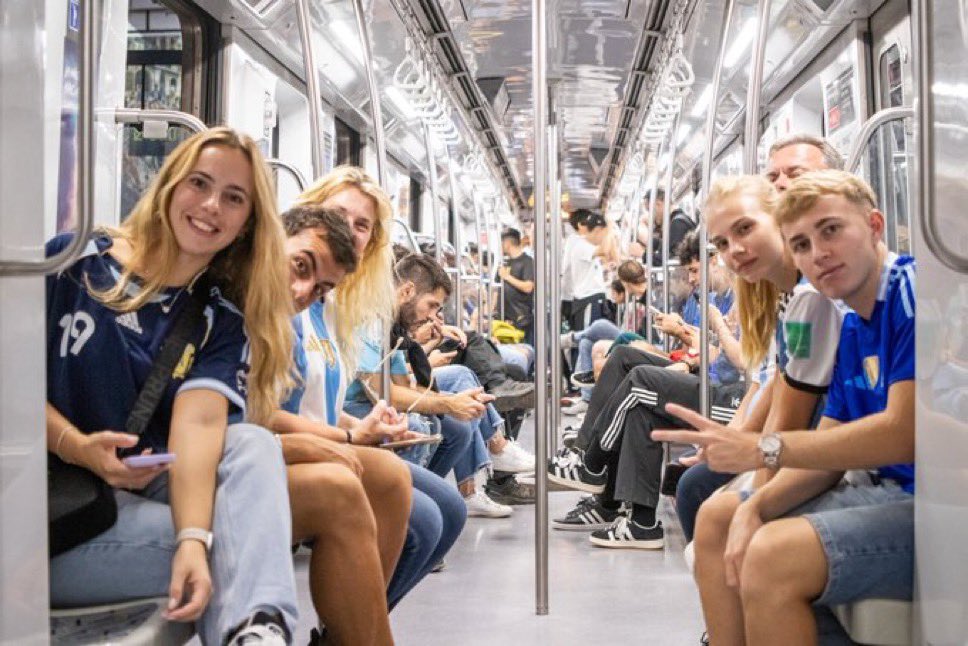 BrodiiKDB's tweet image. Metro de Buenos Aires, Argentina es ya más europea que cualquier país de Europa Occidental.