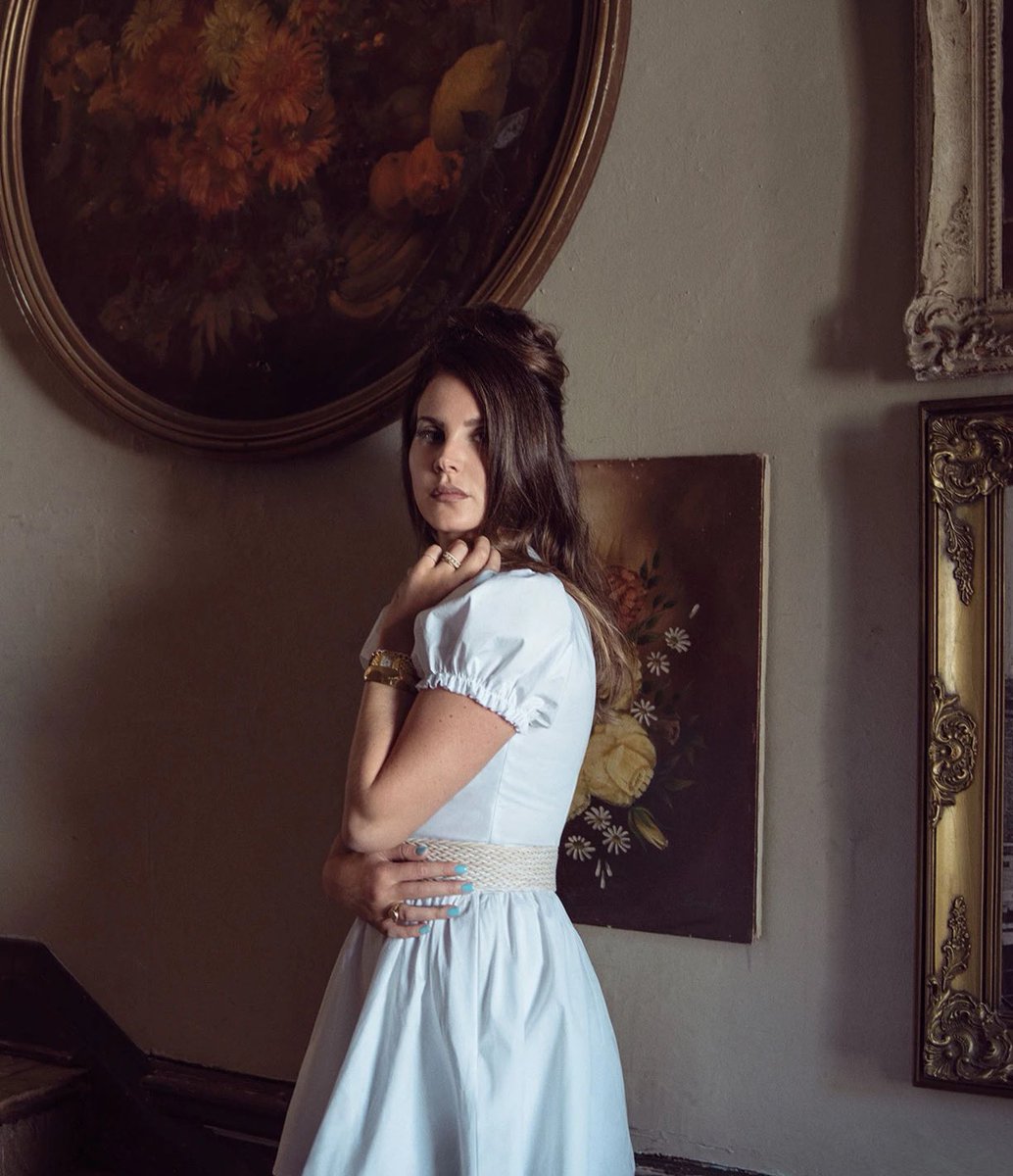 reyleauceanblvd's tweet photo. 🚨IT’S OFFICIAL 

Lana Del Rey’s 10th studio album ‘Has Anyone Else Died For You’ is coming next Friday on January 30th https://t.co/T9XTwfPr8i