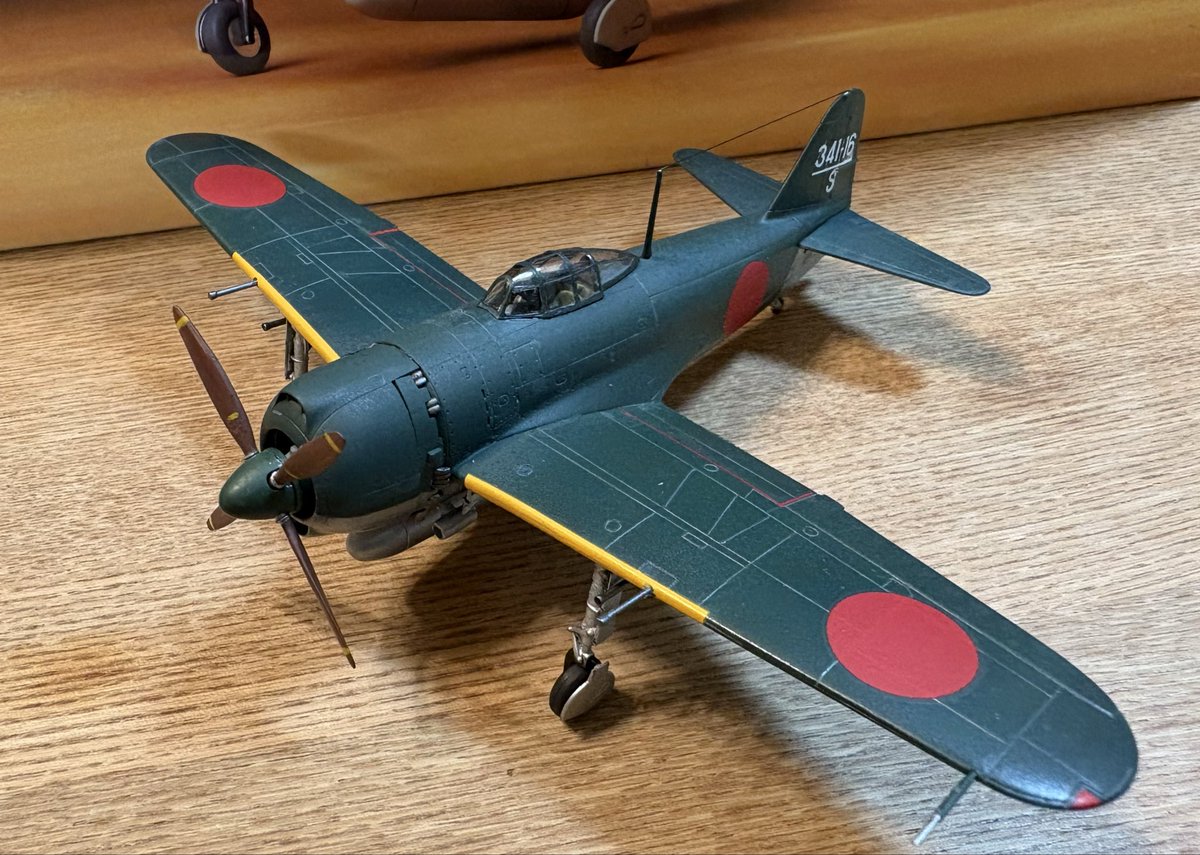 TakonagriBanzai's tweet image. タミヤ1/72 紫電　完成です。
さすがのタミヤさん、ラクチンで良く出来たキットですね😄