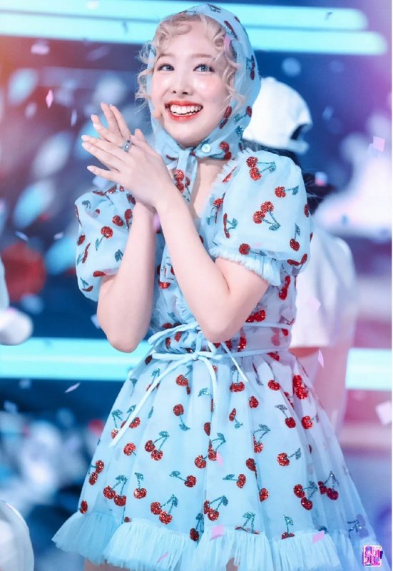 bought this bunny because it reminded me of her,,, 🤕