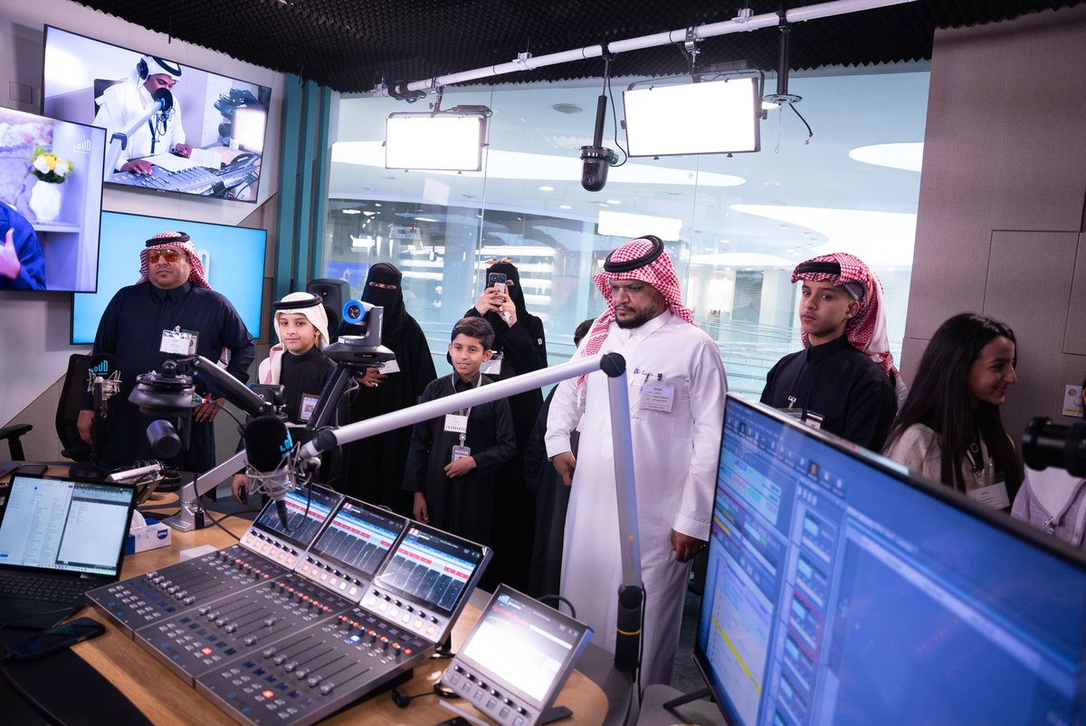 MBCAcademyME's tweet photo. @mbc_fm @thaqafeyah https://t.co/My4fC1fvzN
