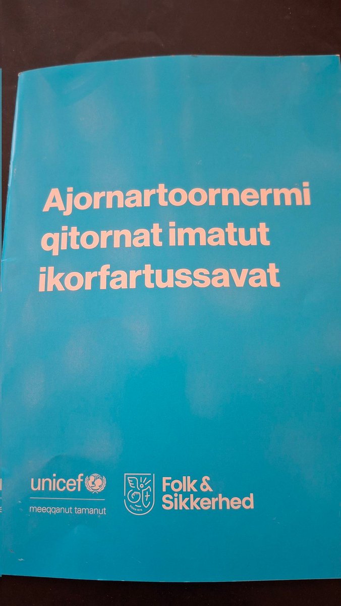 mariaeulate's tweet image. El gobierno groenlandés publica un manual de emergecia para 5 días dirigido a los ciudadanos: recomienda almacenar agua, comida, abrigo y tener una fuente de energía alternativa. #Groenlandia #kalaallitnunaat #Greenland