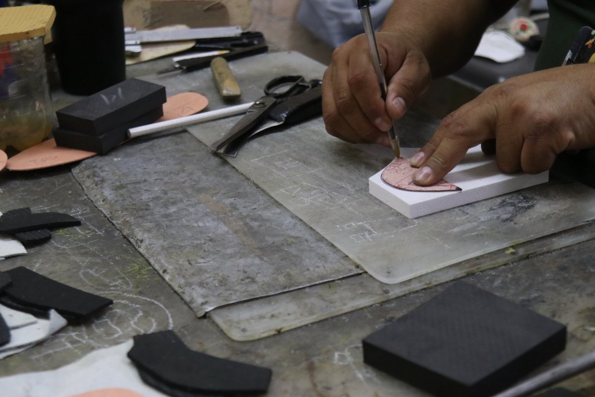 Las personas interesadas, deberán acudir al CRI a partir de las 7:00 hrs, de lunes a viernes (días hábiles), para la asignación de ficha de atención.
📍El CRI está ubicado en Av. Alcalde 1831, Col. La Guadalupana, Guadalajara. Más información: difjalisco.gob.mx/noticias