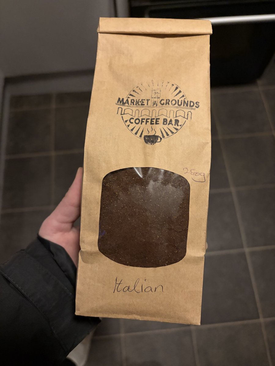 RebCallaghan_'s tweet image. Picked up proper ground coffee beans from Market Grounds Coffee Bar in Ashton ☕️

Coffee snob approved (that’s me) - great quality and genuinely polite service.

Local independent businesses like this are a real asset to our high streets. Always happy to support them. 🌹