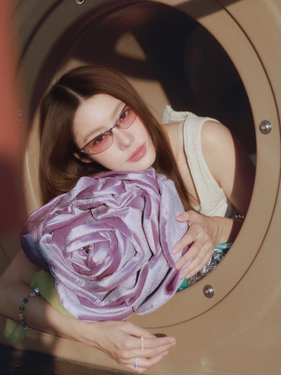 Npamtan's tweet photo. 🌸🍃 dreaming in pastels, wrapped in romance where fashion meets fantasy. https://t.co/PvQvrU2GT5
