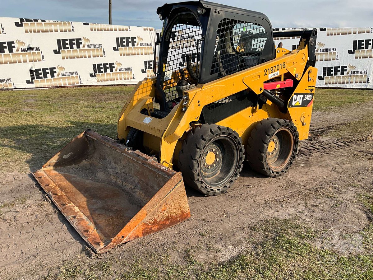 🔥Day 1 in Kissimmee is LOADED!
📅Feb 9 @ 9AM ET | Kissimmee, FL

Motor graders, skid steers, MTLs, paving &amp; compaction, forestry equipment, attachments, engines &amp; more!

👉 jma.bid/Kissimmee26SM
#ConstructYourLegacy #ExperienceTheDifference #Kissimmee26 #JeffMartinAuctioneers