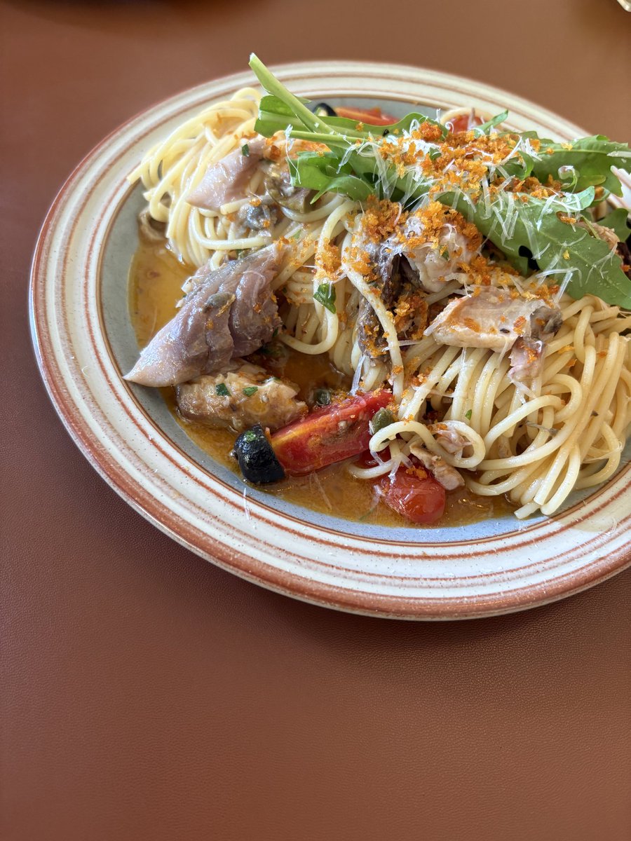 from_pepper's tweet image. 3N 여성입니다!
대체 왜 다시 메인에 안 올라갈까요? 🤔

프리미엄 플러스 1년권 끊었읍니다.

저는 아마도 혼자 주절주절하거나..
해외주식 이야기 한다거나..
경제 관련하여 포스팅 한다거나..
맛있는 커피 마시고 온 사진 올리기ㅋ
아니면.. 도서관에서 책 읽은 독후감!
영화 본다거나~ 전시회…