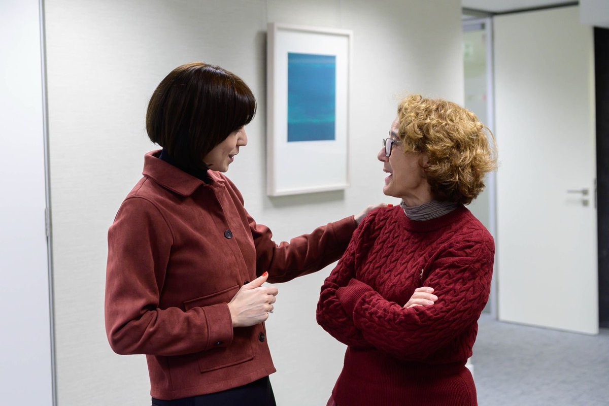 DianaMorantR's tweet photo. Damos la bienvenida a María Bustelo como nueva directora de la Unidad de Mujeres y Ciencia de @CienciaGob.

Seguimos trabajando para que el sistema científico sea más igualitario, inclusivo y democrático. 

Sumar el talento de las mujeres es un reto de país fundamental para construir una mejor sociedad.