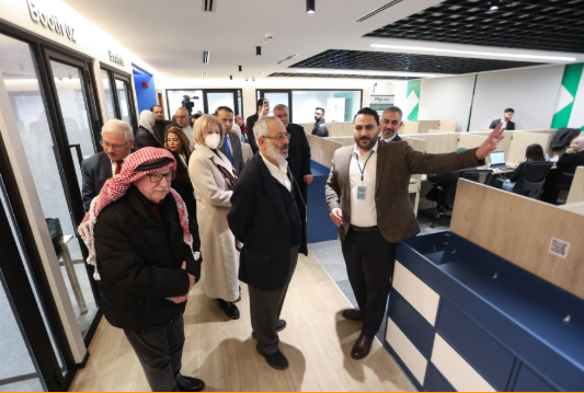 أعيان يطّلعون على تجربة "منصة ماركا" في دعم التحول الرقمي 