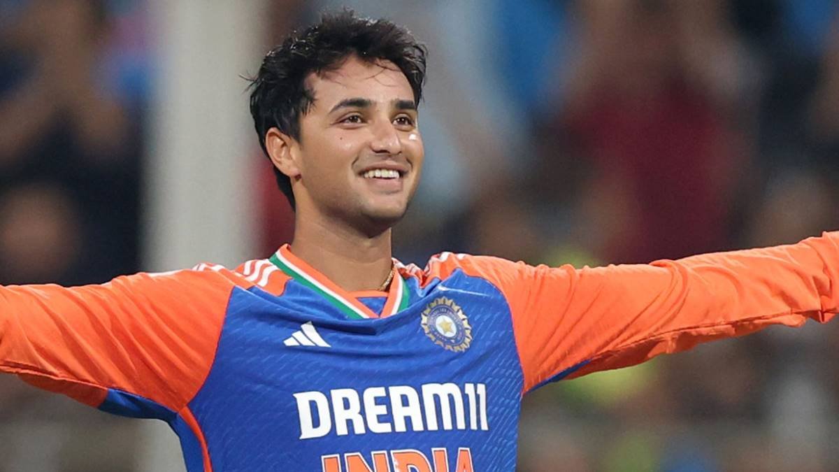 35 बॉल 84 रन
अभि सिक्स हिटिंग शर्मा
कमाल लाजवाब जबर 
#AbhishekSharma 
#India 
#Cricket
