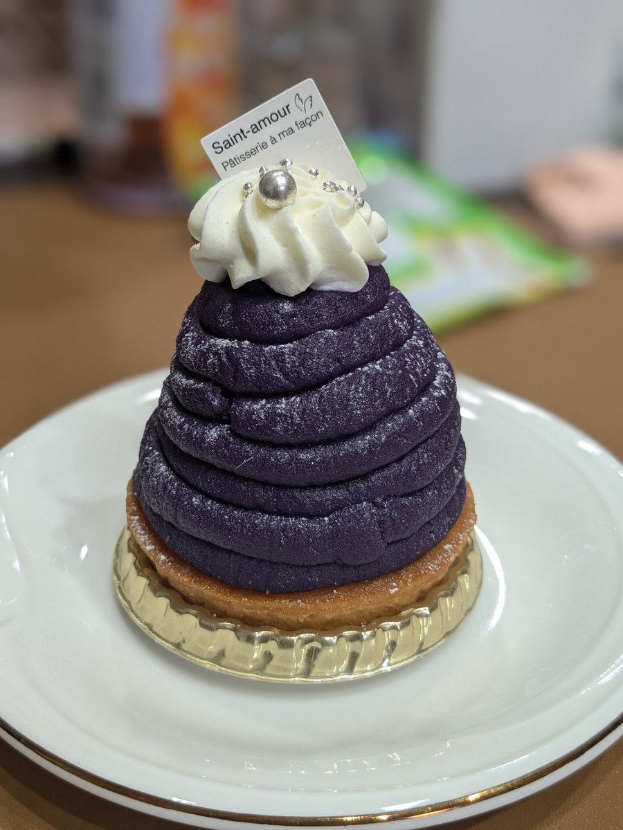 pasomasooo's tweet image. 風邪引いたりカッターで指切ったりなかなかついてないこともあるけどごはん頑張ったり娘のヘアアレンジ頑張ったりしたら娘も旦那も喜んでる🙆‍♀️
疲れるけど家族が喜ぶなら良き😊❤
旦那誕生日おめでとう🎂
まじで元気でいてくれ！
そして職場で指に怪我して洗い物染みてたらかわってくれてありがとう。