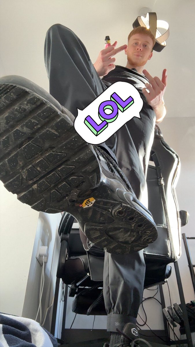 Below my stinky tn’s exactly where you belong.The urge to $obey $send $serve
Is irresistible. I CHOSE 🫵😵‍💫
#findomgod #findomfeet #findomalpha #feet #teen #nineteen #dominant