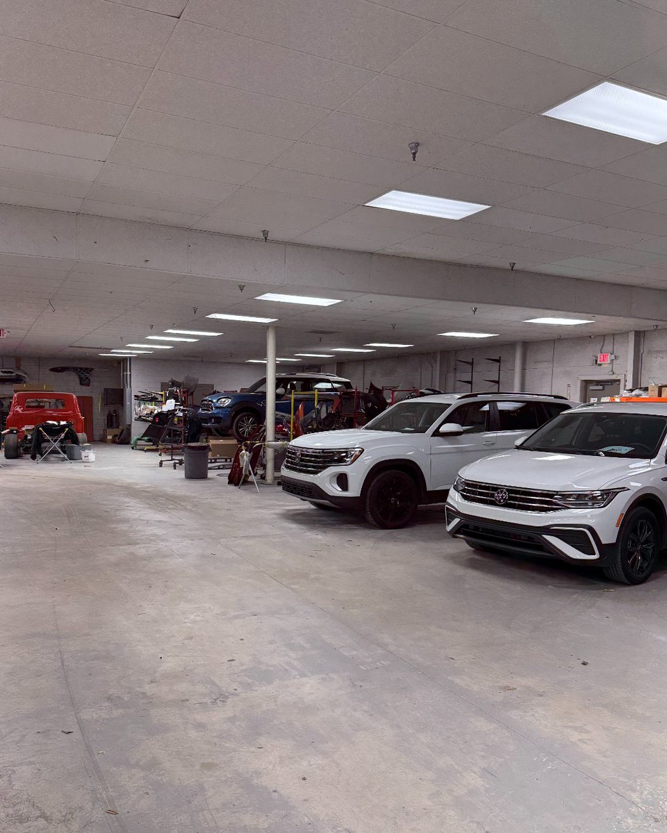 bushcollision's tweet photo. From oops… to all fixed 🛠️✨

Our Certified Collision Center can turn that dent rightside, replace that broken mirror, and everything in between. https://t.co/jU96WWB5dg