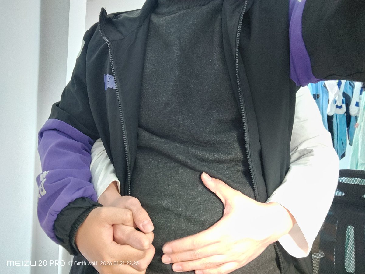 Earth Wolf tweet media