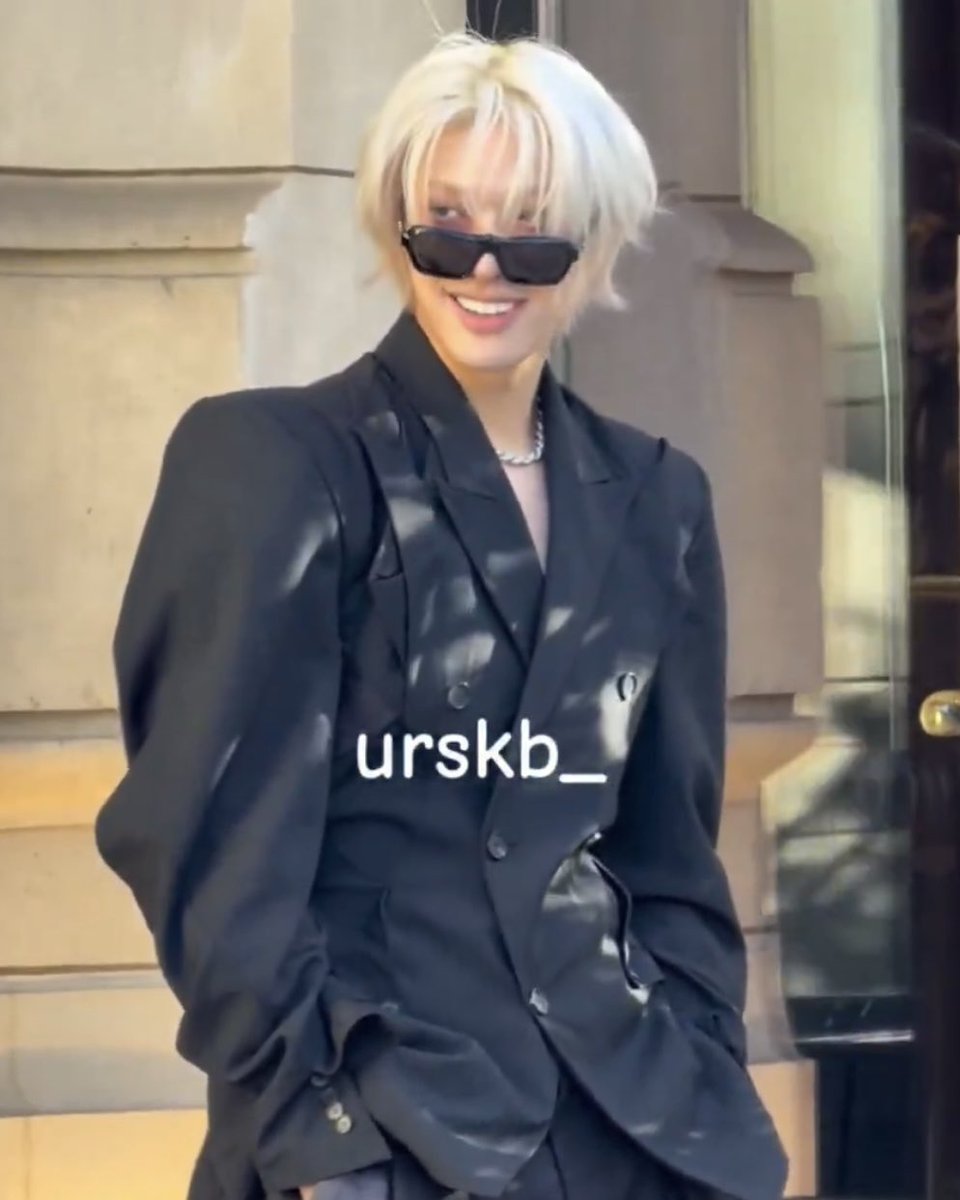 atzteezx's tweet image. PUT THIS MAN ON THE RUNWAY