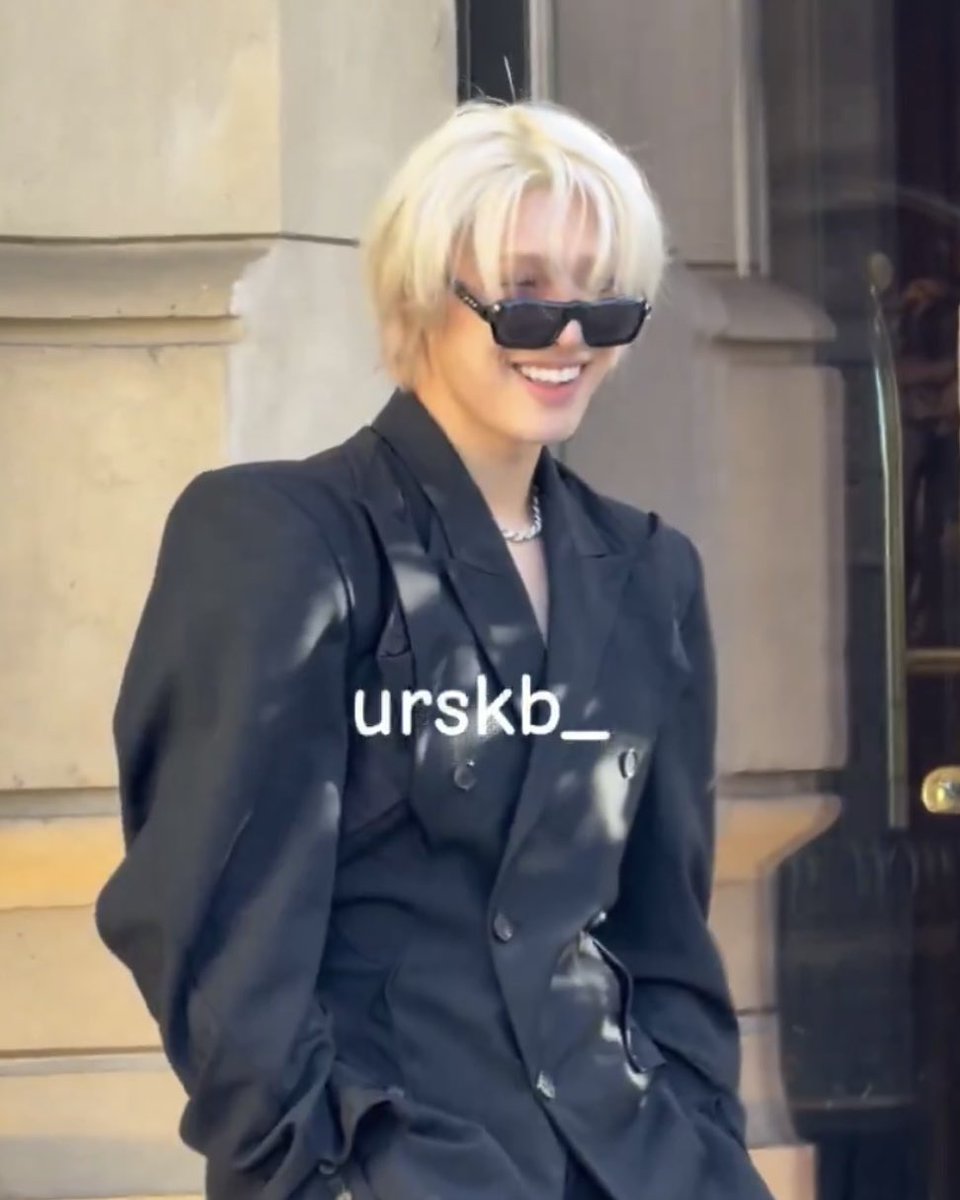 atzteezx's tweet image. PUT THIS MAN ON THE RUNWAY