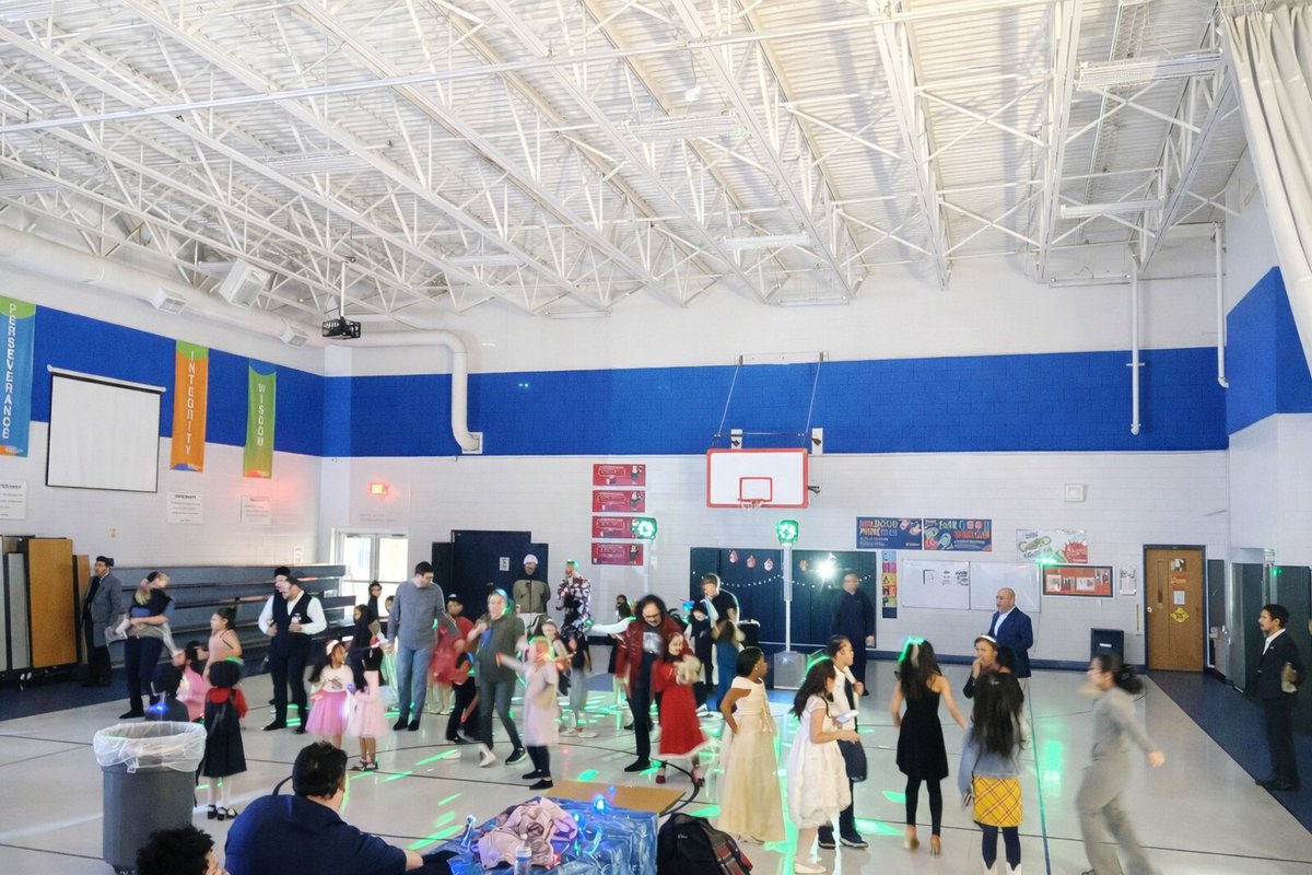 WindemereParkCA's tweet image. The Daddy Daughter Dance at Windemere Park Charter Academy brought families together for a night of fun and unforgettable memories.📢 Now Enrolling for the 2026–27 School Year
Open Enrollment is open through Feb. 27, 2026.
#WPCA #DaddyDaughterDance #NowEnrolling