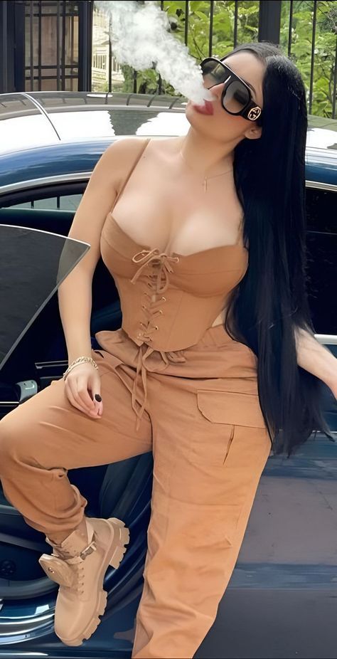 Sarah Smithبنات دبي tweet media