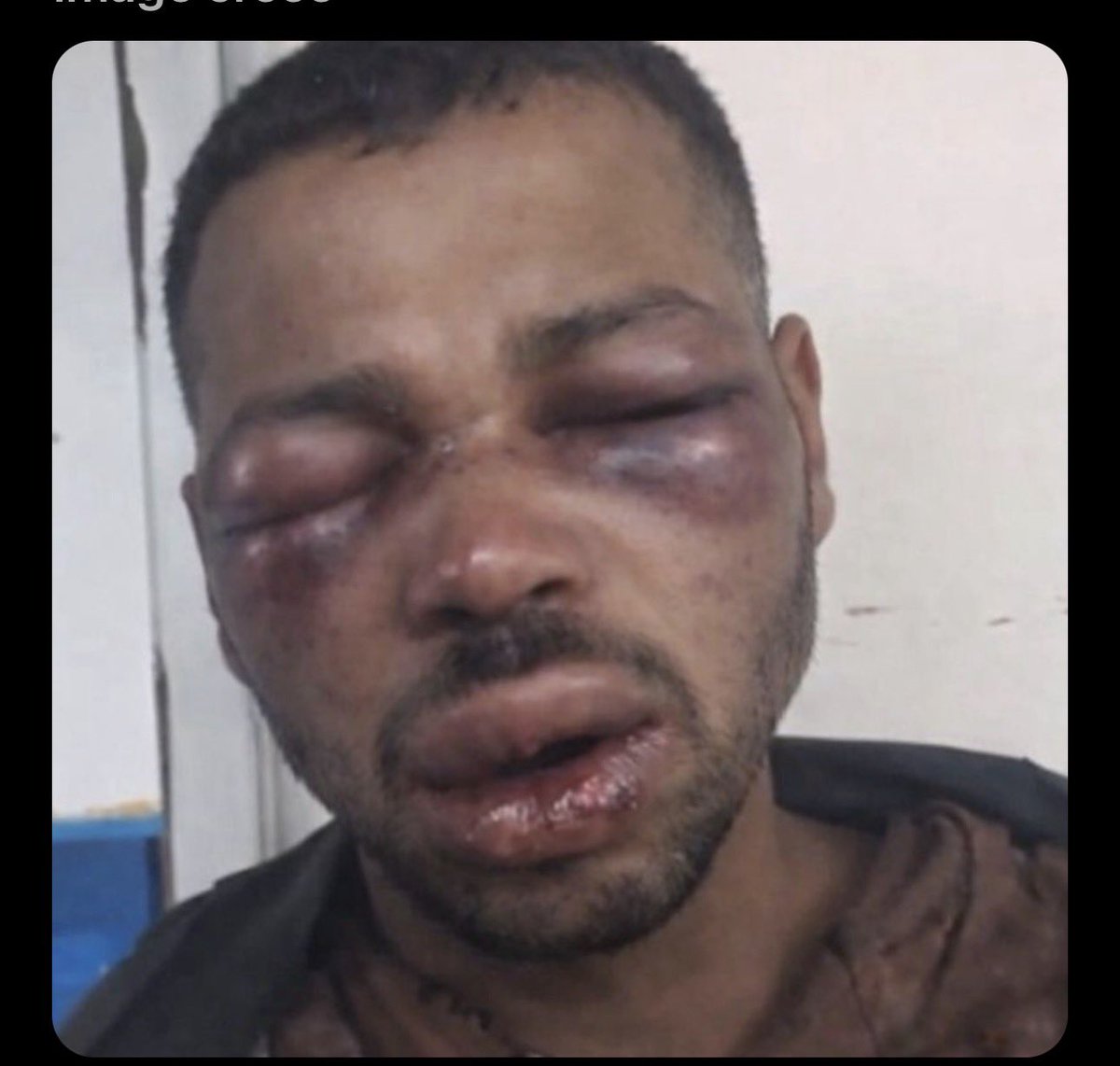 Le pressing sur les marocain 😵‍💫😵‍💫 ça fait pitié vraiment . (Image généré par IA)