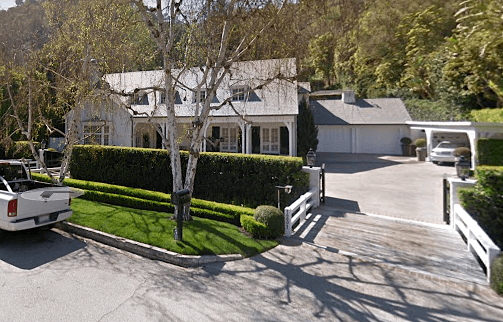 This is roughly how that view looked in February 2016. On my website you can see lots more photos of the house: wp.me/pgZAgz-cQn