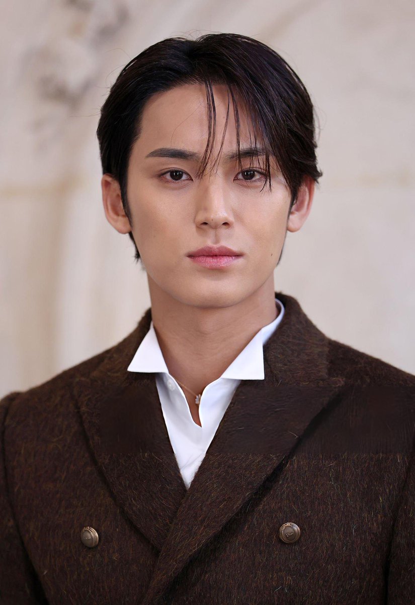 gyumedia's tweet image. oh this photo of mingyu is PERFECT

MINGYU BACK AT DIOR PFW
#MINGYUxDiorWinter26 #DiorWinter26
@dior @pledis_17