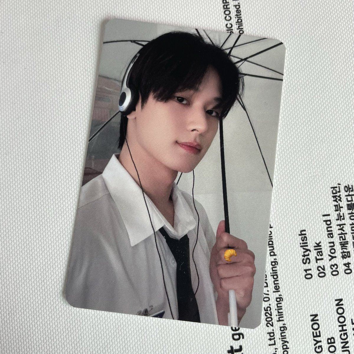 skrting6's tweet photo. Wtb lfs  
juyeon mubeat 'someday or one day' ver. photocard 
Prio onhand 
Dm or drop offers
Ctto 
The boyz tbz pc https://t.co/zKnc4c7HLS