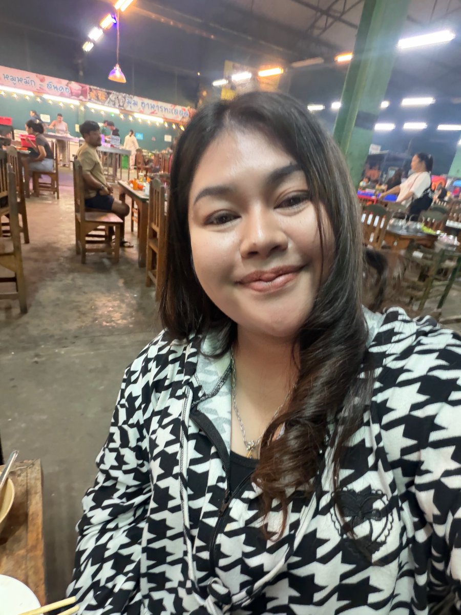 มู๋น้อย tweet media