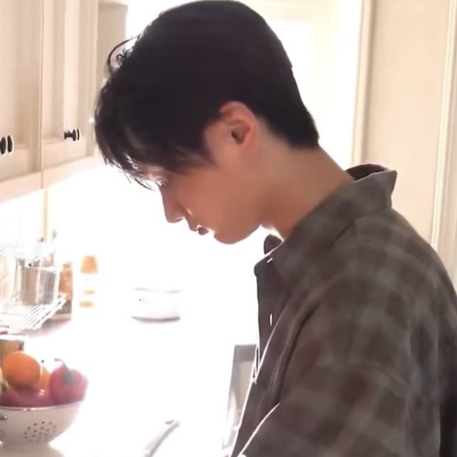 govkfdl's tweet image. 뭐지?