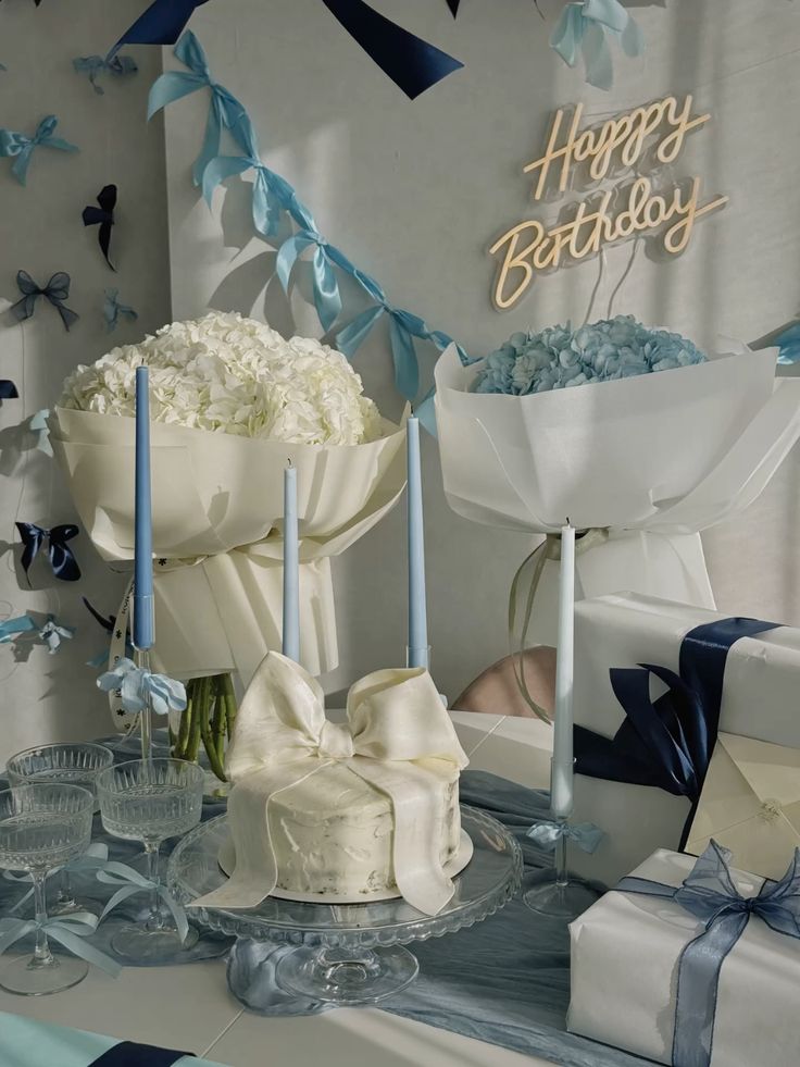 gabiirs_books's tweet photo. Happy Birthday!!!! @Maria_Lacrontte 🥳🫶🏽✨
Mil felicidades mi preciosa Mari, te deseo lo mejor del mundo en esta nueva vuelta al Sol
Que todo lo que deseas se cumpla, y que hoy sea un día increíble... festeja mucho 💃🏽🎉🎊🍾🥂🎂🎁
Por + cumpleaños festejado junto a las vedmitas 🥂 https://t.co/LA8NMcGUpO