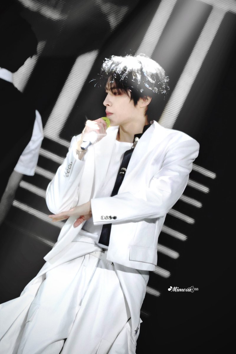 MiMoSA_0808's tweet photo. 251231｜��江跨年

💙🧡

for@威神V_肖俊

#肖俊 #XIAOJUN #샤오쥔 
 #シャオジュン #เซียวจวิ้น 
#NCT   #WayV #威神V https://t.co/sEJQwfgMC9