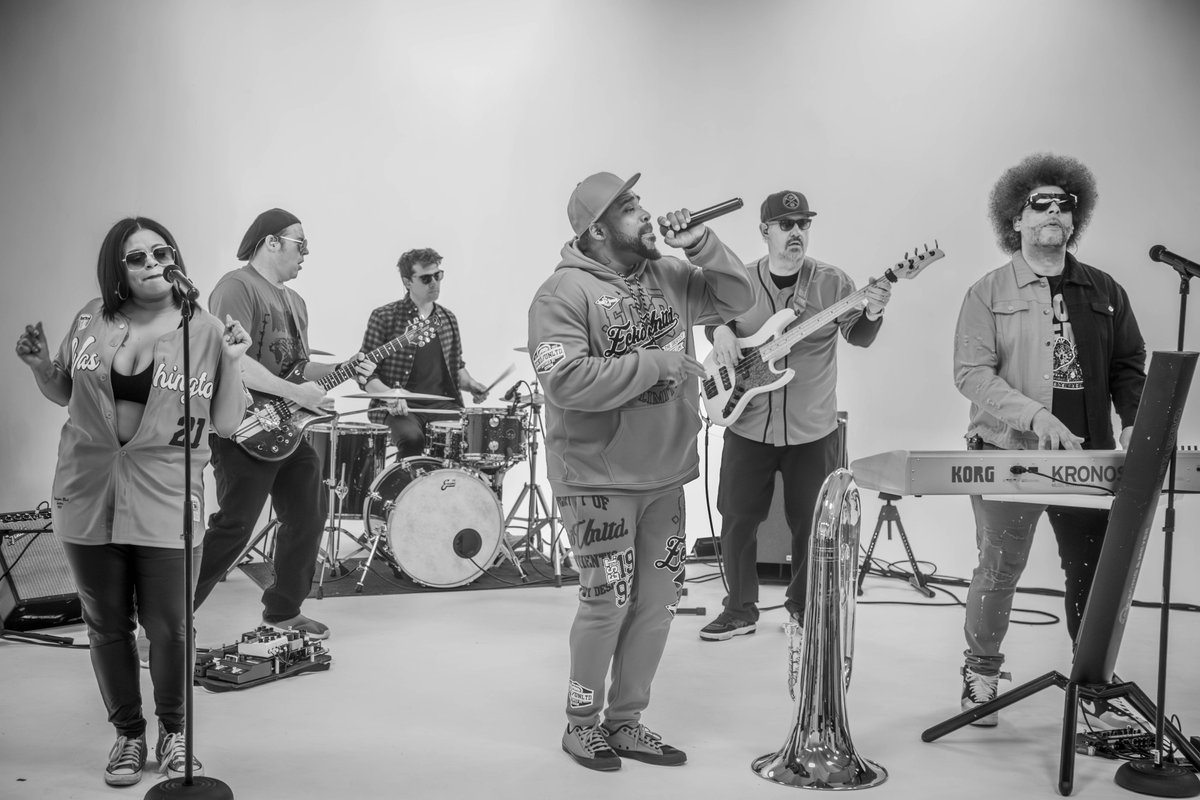 What makes a great live show? Is it the energy, the setlist, the venue, or the crowd? We think it's ALL of it. And we're bringing it all on Feb 13.
#LiveMusicExperience #DenverShows #LittleMosesJones