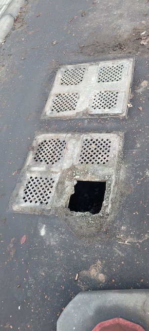 EDIbikenick's tweet photo. @JackRMCaldwell hopefully you can help, this hole on the westside of the bike lane at Elm Row has now had his missing drain cover for over 3 (yes three) years. I've reported to @edinhelp several times but nothing ever happens. Can you apply pressure before someone is hurt please? https://t.co/zXze9vTNBw
