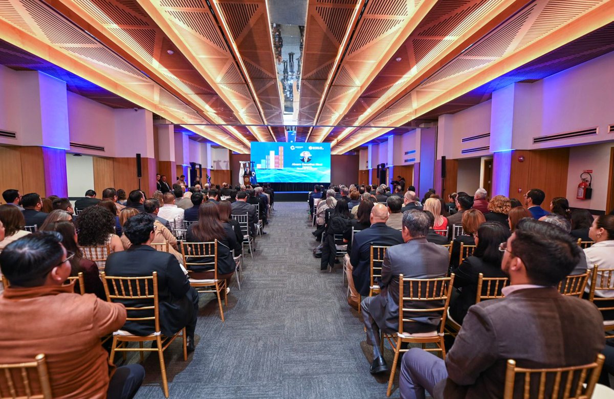 PublinewsGT's tweet photo. 📈 Destacan el nuevo Índice de Competitividad para el #SectorExportador 🇬🇹. #EconomíaGT #Competitividad #Exportaciones #Agexport
https://t.co/X2nllalQbY https://t.co/L8wysOgWsG