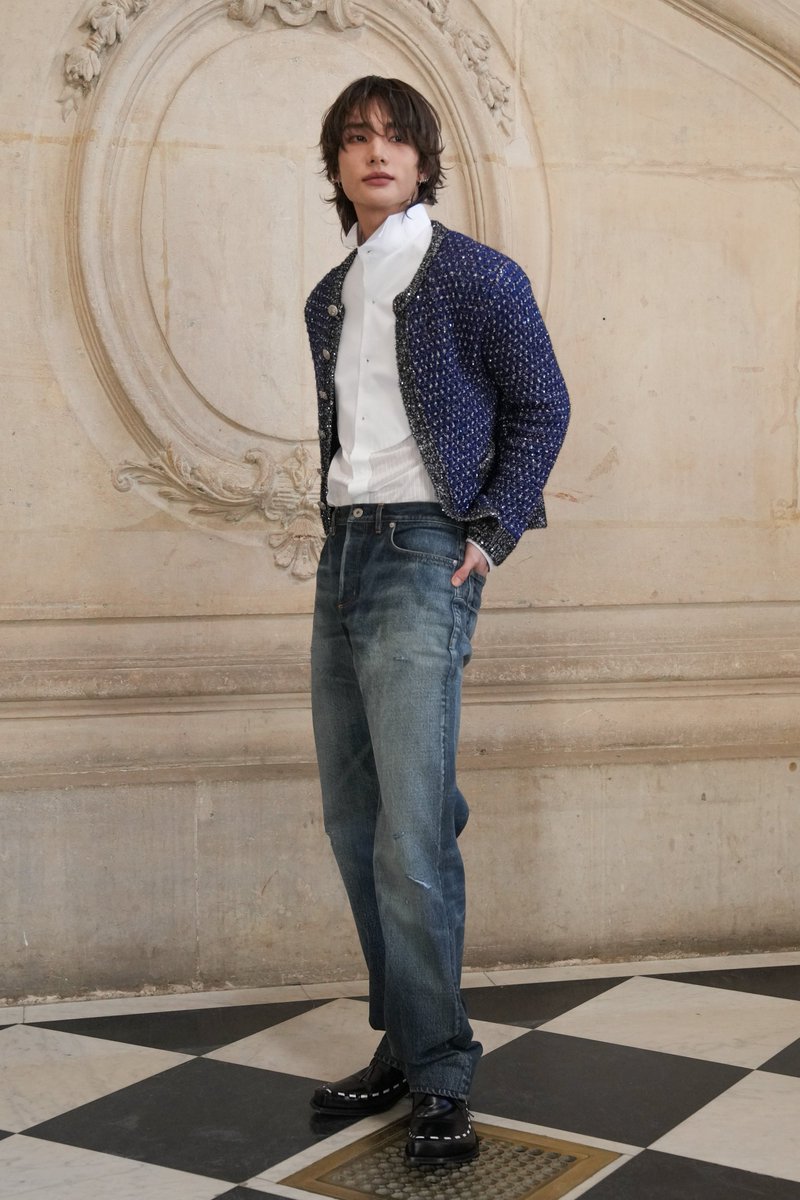 ellejapan's tweet image. 【2026秋冬パリ・メンズフロントロウ速報】#StrayKids #ヒョンジン が「ディオール」に来場！ 

▼アザーカットも！ 記事はこちら
bit.ly/4qxT65f

#DiorWinter26 #Dior #HYUNJINxDIOR #DiorWinter26_HYUNJIN #현진