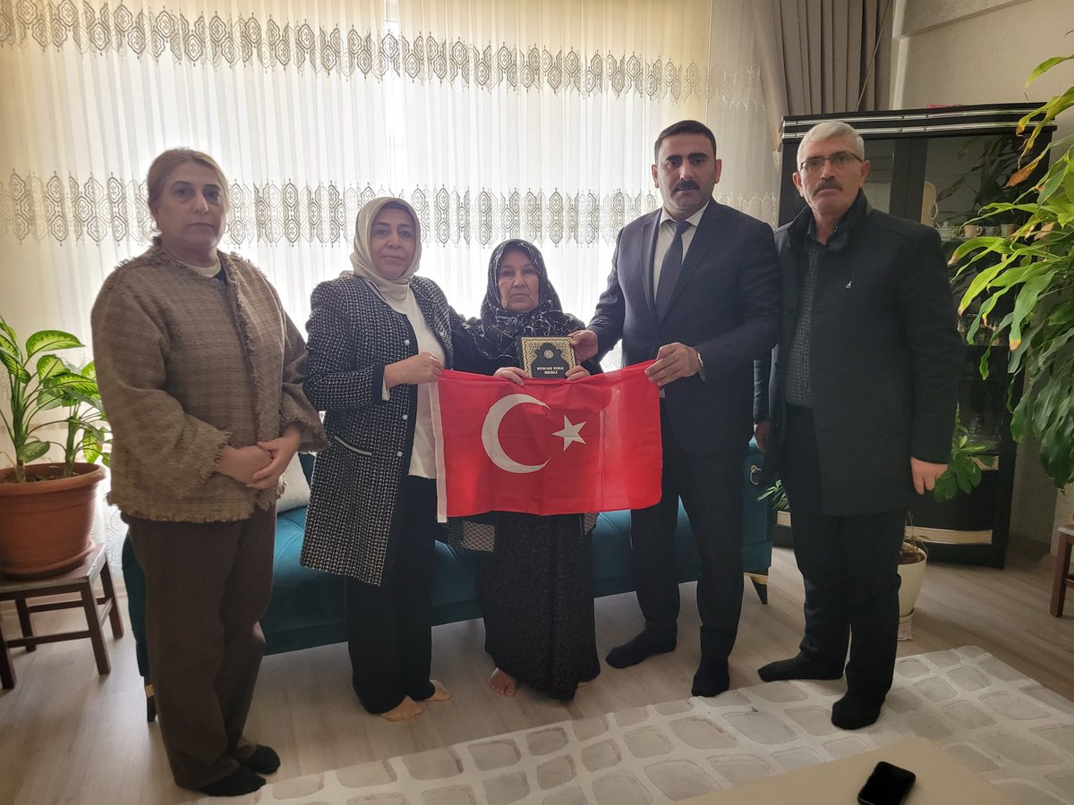 <a href="/AKPartiG_Antep/">AK Parti Gaziantep</a> <a href="/fmfedaioglu/">Fatih Muhaddis FEDAİOĞLU</a> Şehitlerimizin emanetleri başımızın tacıdır; her daim yanlarında olmaya devam edeceğiz. 🇹🇷

<a href="/fmfedaioglu/">Fatih Muhaddis FEDAİOĞLU</a> 
<a href="/huseynaltunova/">Hasan Hüseyin Altunova</a> 
<a href="/BarakAyse/">Ayse Barak</a> 
<a href="/revan_mulayim/">Revan Mülayim</a> 
<a href="/mslmdogan27/">müslümdoğan</a> 
<a href="/KirecMurat/">Murat Kireç</a> 
<a href="/Akparti/">AK Parti</a>