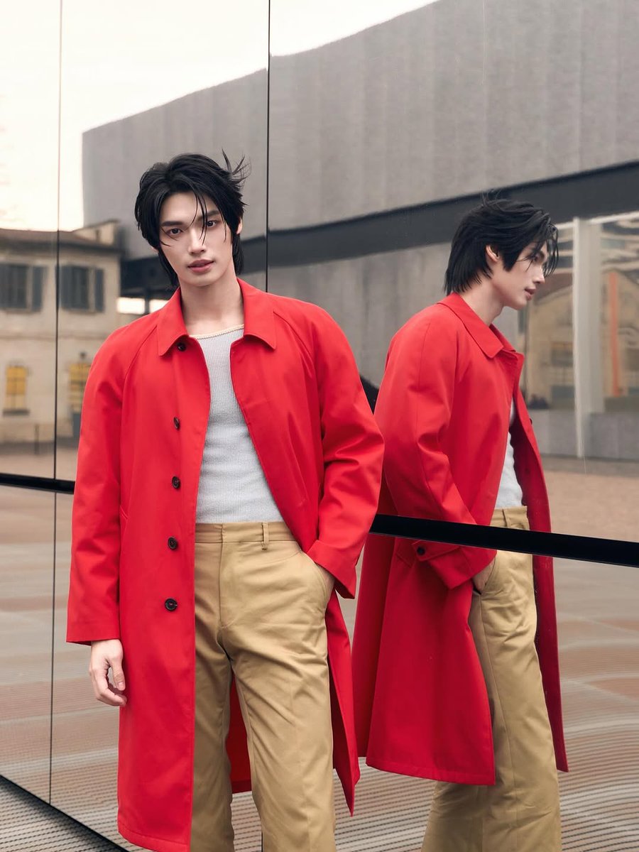 gleeseaning's tweet image. [TH] [MY] Southeast Asia on the Milan runway 🇹🇭 🇲🇾 ✨

Win Metawin for PRADA, Bible Wichapas for GIORGIO ARMANI, and Henry Golding for Ralph Lauren at #MilanFashionWeek.

#winmetawin #BibleWichapas #HenryGolding