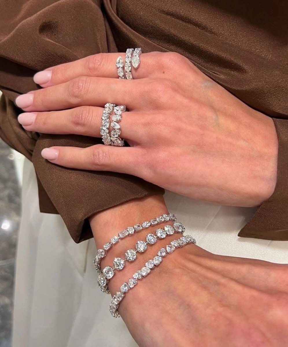 ❀ (@revesrosess) on Twitter photo 