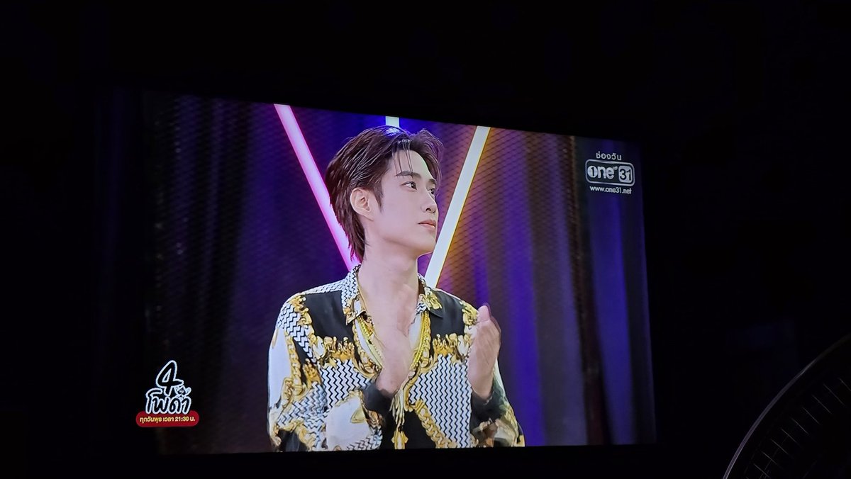 CRUSHONMTM's tweet image. ดูอยู่พร้อมแม่ แม่ถามไอเสื้อลายนี่หรอ น้องเติ้ลที่ลูกชอบ555555555555555555