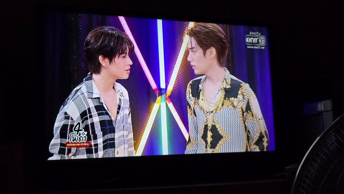 CRUSHONMTM's tweet image. ดูอยู่พร้อมแม่ แม่ถามไอเสื้อลายนี่หรอ น้องเติ้ลที่ลูกชอบ555555555555555555