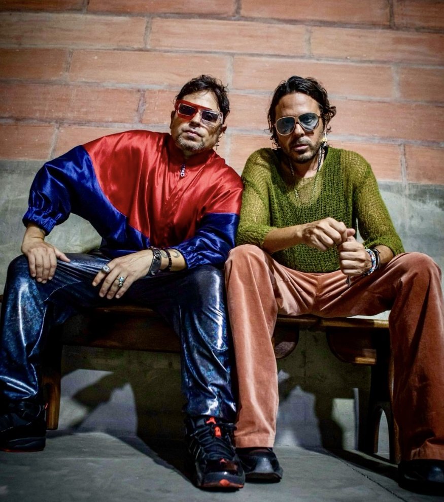 EmmaRincon's tweet image. En Buenos Aires, Argentina, fue cancelado un concierto de Servando y Florentino para el mes de febrero. ¿La razón?

El gobierno del presidente @JMilei dijo que no entregaría ningún tipo de visado para personas vinculadas al chavismo.