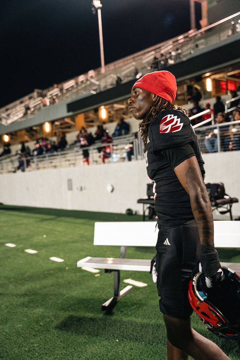 KeithLundy11's tweet photo. Looking for Home ❗️
C/O 2026 
2x 1st Team All District DB
5’11 165 
Verified Speed 10.68 100m 4.48 40
7 pbus 30+tkls 
Physical and Speedy DB
Grades Good for Every Level Division ✅ 
Just want an Opportunity 
https://t.co/5uUf0rEUE4
@CoachWilson1980 @CoachKChatham @ExpoRecruits https://t.co/piOf9v3J84