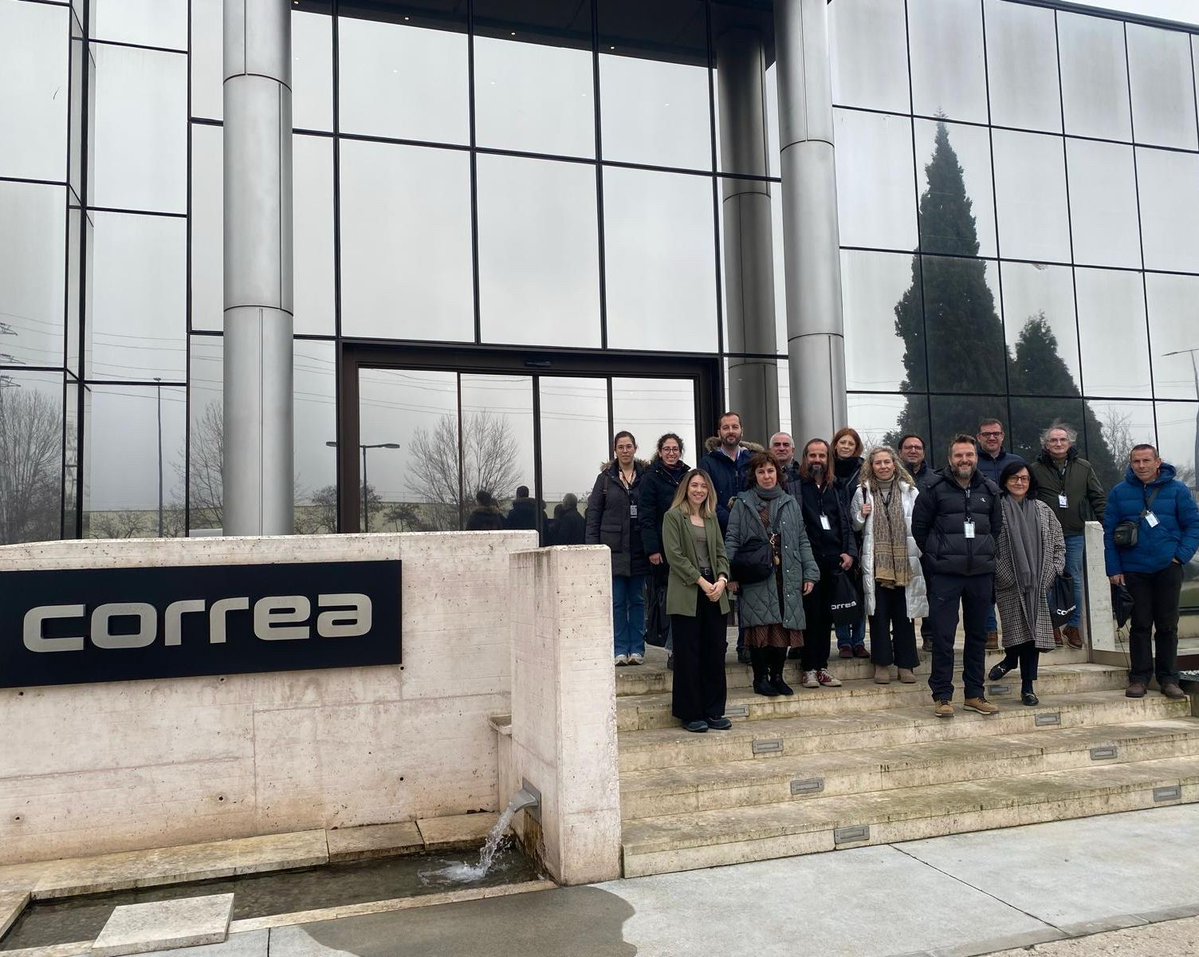 Varios profesores del Centro participan en la visita a <a href="/NicolasCorreaSA/">Nicolás Correa S.A.</a> enclavada dentro del Proyecto OrienTA, organizado por el clúster de bienes de equipo de Castilla y León (CEBCyL), que busca impulsar un entorno de colaboración entre centros educativos, alumnos y empresas.