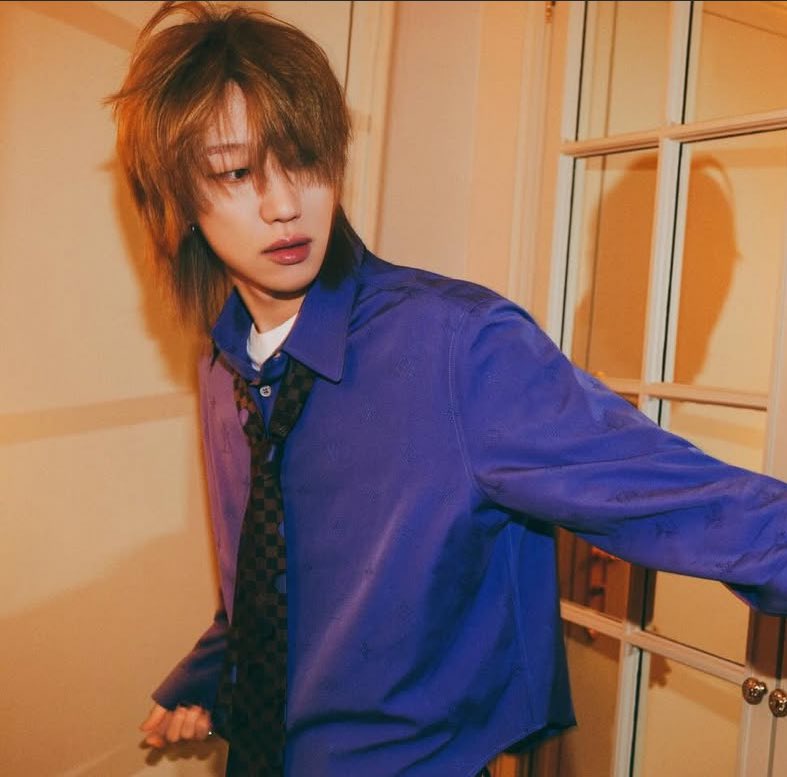8luvie's tweet photo. he’s crazy https://t.co/lj5Nbfui1h