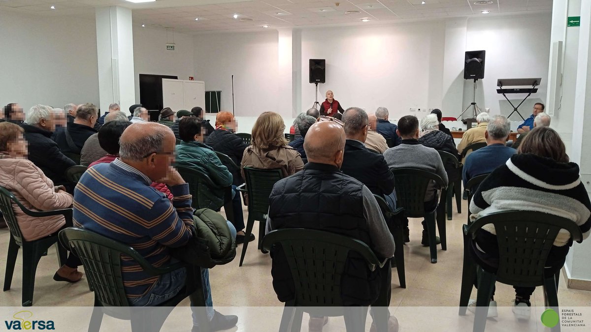 VaersaGva's tweet photo. @GVAMediAmbient, en col·laboració amb #SomVAERSAGrup, ha realitzat l'acte de fitació de la revisió de la classificació de les #viespecuàries del   municipi @GataAjuntament amb la participació de les persones interessades. L'objectiu és incloure una #viapecuària sense classificar. https://t.co/zqGwcVYapV