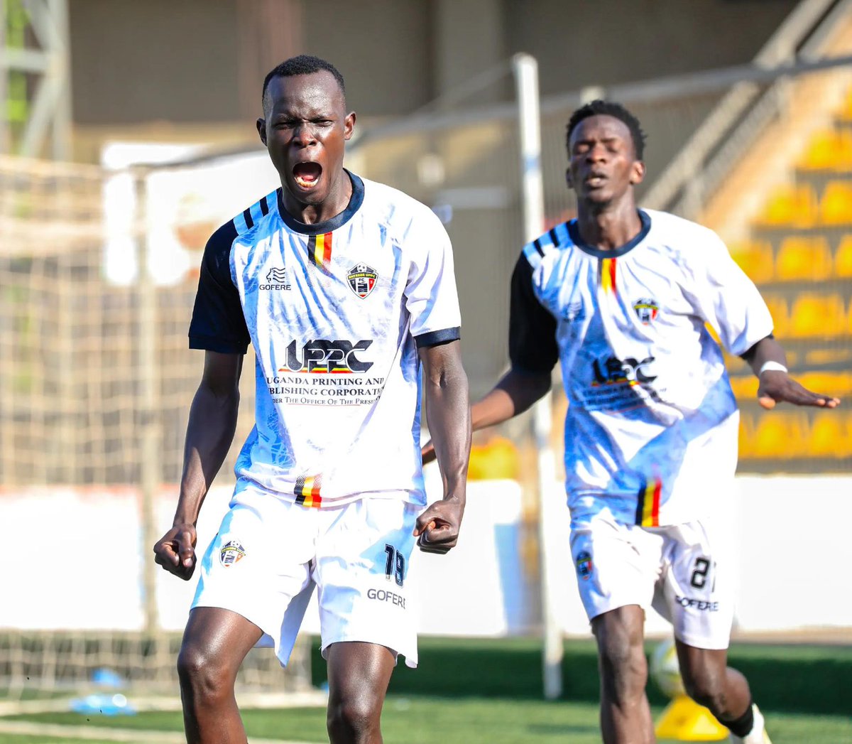 EdwinKyleKule's tweet image. Uganda Premier League | Full-time Scores

• UPDF 0-1 UPPC
⚽️Ambrose Kigozi

• Police 2-0 Calvary
⚽️ Brian Obedi
⚽️ Umar Kasumba

• Maroons 0-0 KCCA

🗞 | #KyleReports | #UPLwithKyle