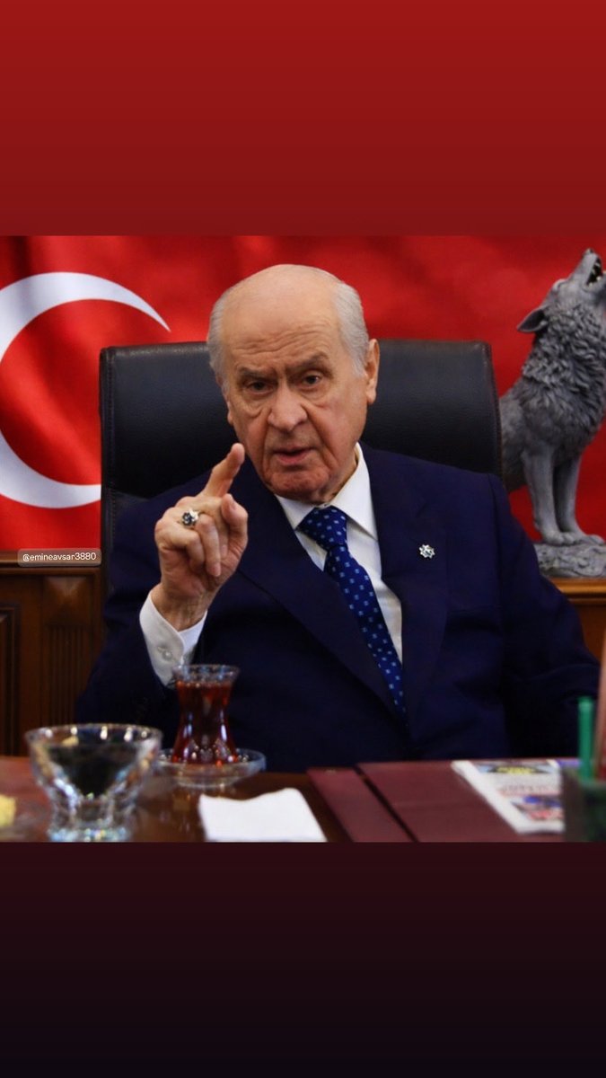 “KURT aklıyla yürür, iradesiyle yol açar.”
<a href="/dbdevletbahceli/">Devlet Bahçeli</a> 
#Akıl 
#Liderlik
#DevletBahçeli
#AkılVeİrade
#Bozkurt #Bayrak