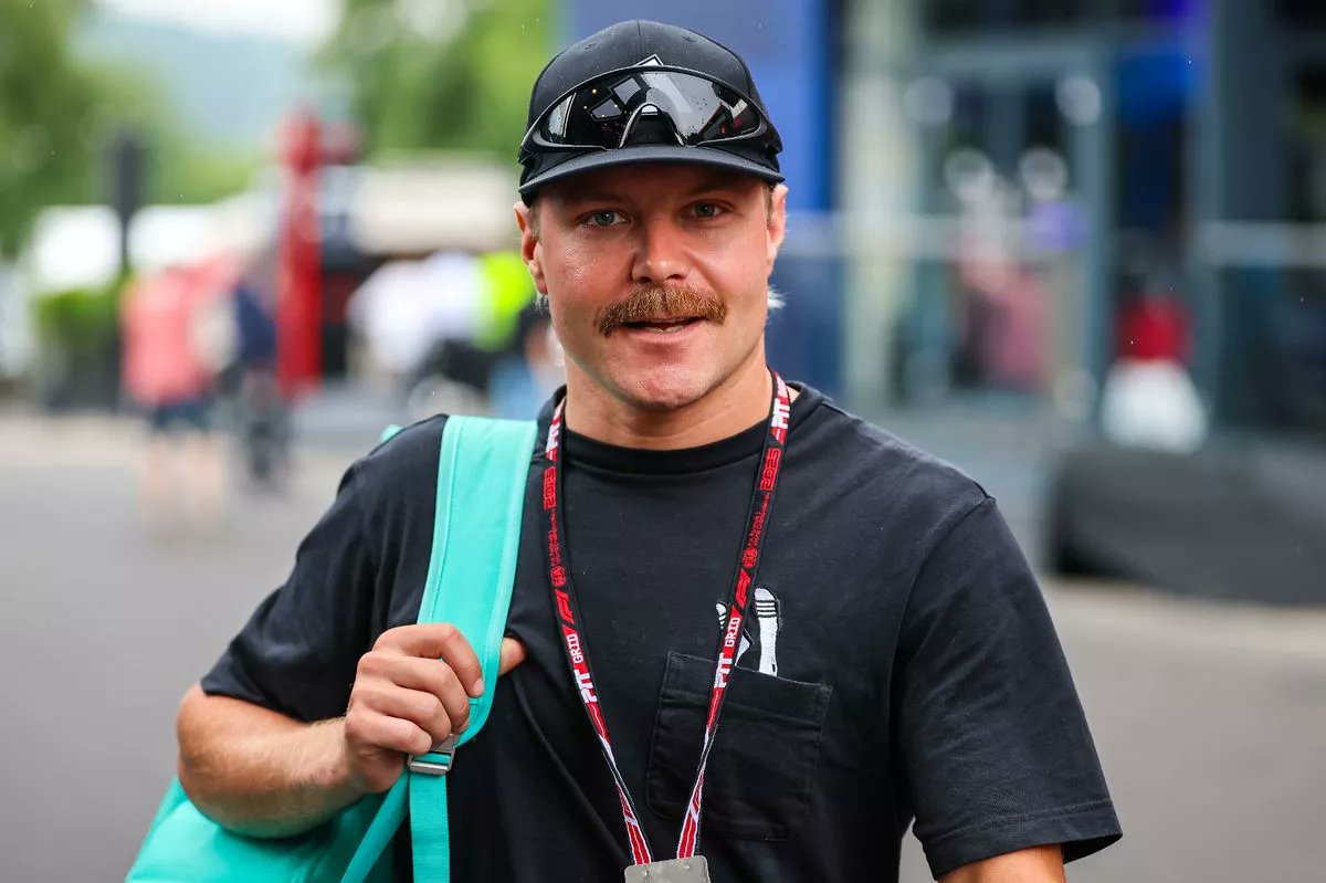 Mirror F1 tweet media