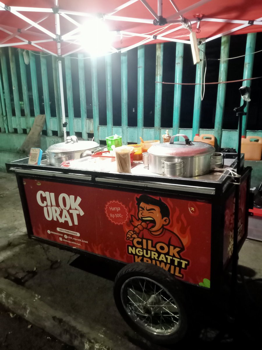 𝐂𝐡𝐨𝐜𝐨𝐥𝐚𝐭𝐞 tweet media