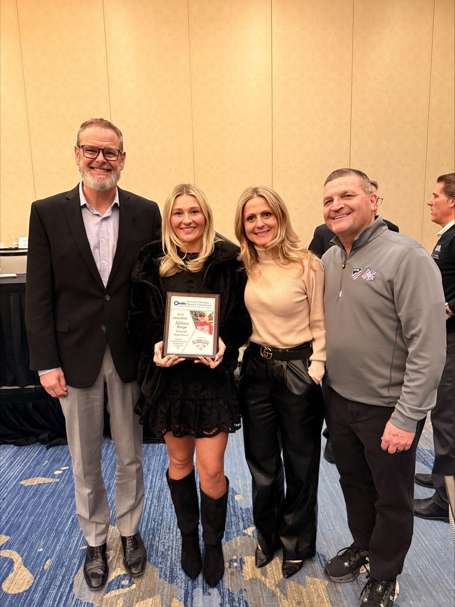 westside_golf's tweet image. It’s was an honor to celebrate ⁦@AddisonBenge⁩! Greater Omaha Sports commissions female scholar athlete for the fall.  Hard Work Wins Again and the hardware the Benge’s have earned during their time as Warriors will inspire generations to come. Thank you, We Love You❤️💪🏽🙏